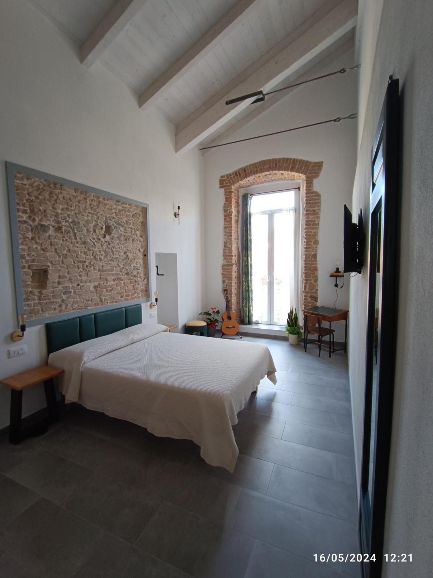 Hotel Vico Nobilioni Iglesias Habitación foto